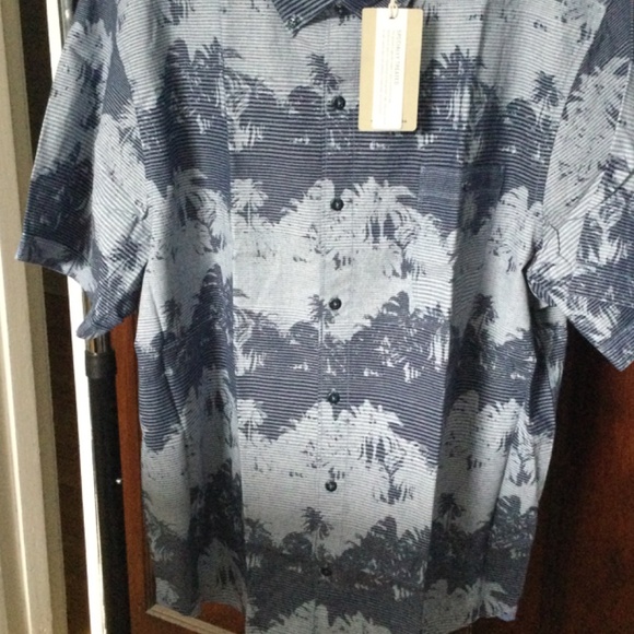 Tommy Bahama Pixel Palms Men’s Camp Shirt.  New - Picture 3 of 11